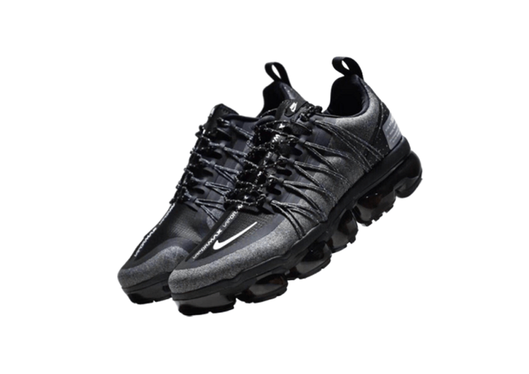נעלי נייק-NIKE AIR VAPROMAX 2019 - BLACK - LOGO WHITE - BLACK RIBBON – תמונה 2