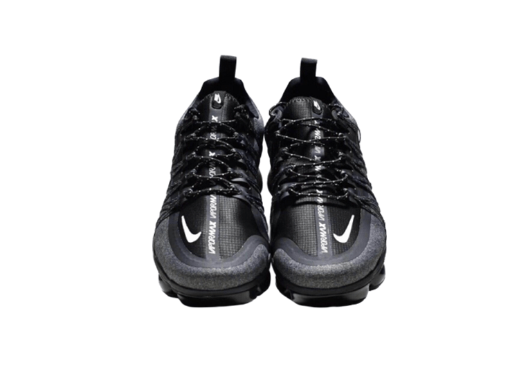 נעלי נייק-NIKE AIR VAPROMAX 2019 - BLACK - LOGO WHITE - BLACK RIBBON – תמונה 3