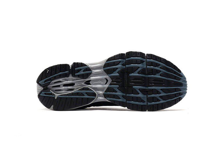 נעלי מיזונו-MIZUNO-Black & Smalt Blue – תמונה 8
