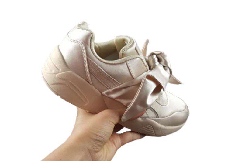 נעלי פומה- puma rihanna bow rubbon silk cherry blossom pink-White Pointer – תמונה 7