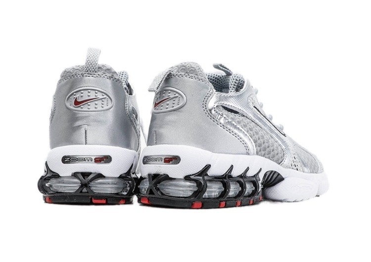 נעליי נייק-Nike x Stussy Air zoom- Silver & Black – תמונה 4