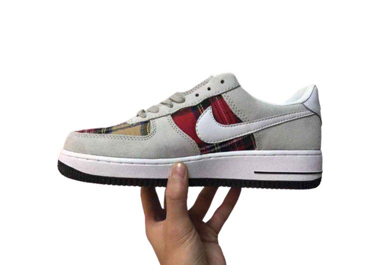 נעלי נייק -Nike Air Force 1 Low Foggy Grey-Falu Red – תמונה 5