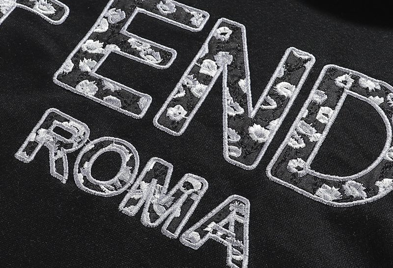 פנדי - FENDI HOODIES - Black & White Logo – תמונה 3