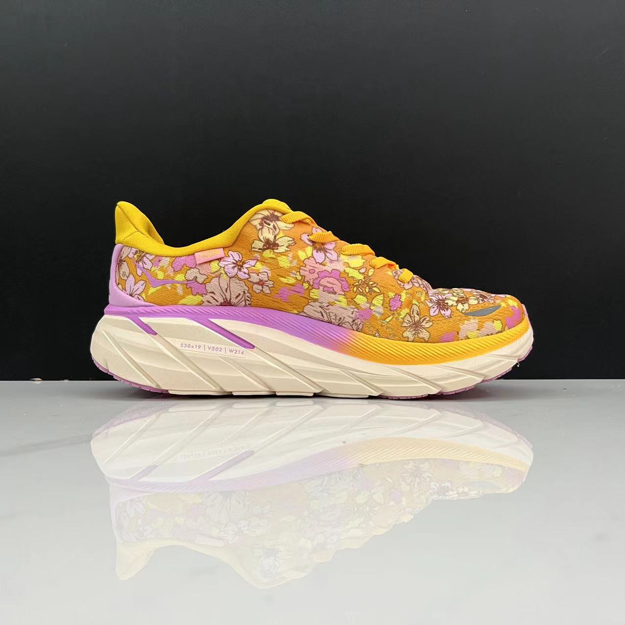 נעלי הוקה-HOKA ONE ONE Clifton 8 Yellow – תמונה 13