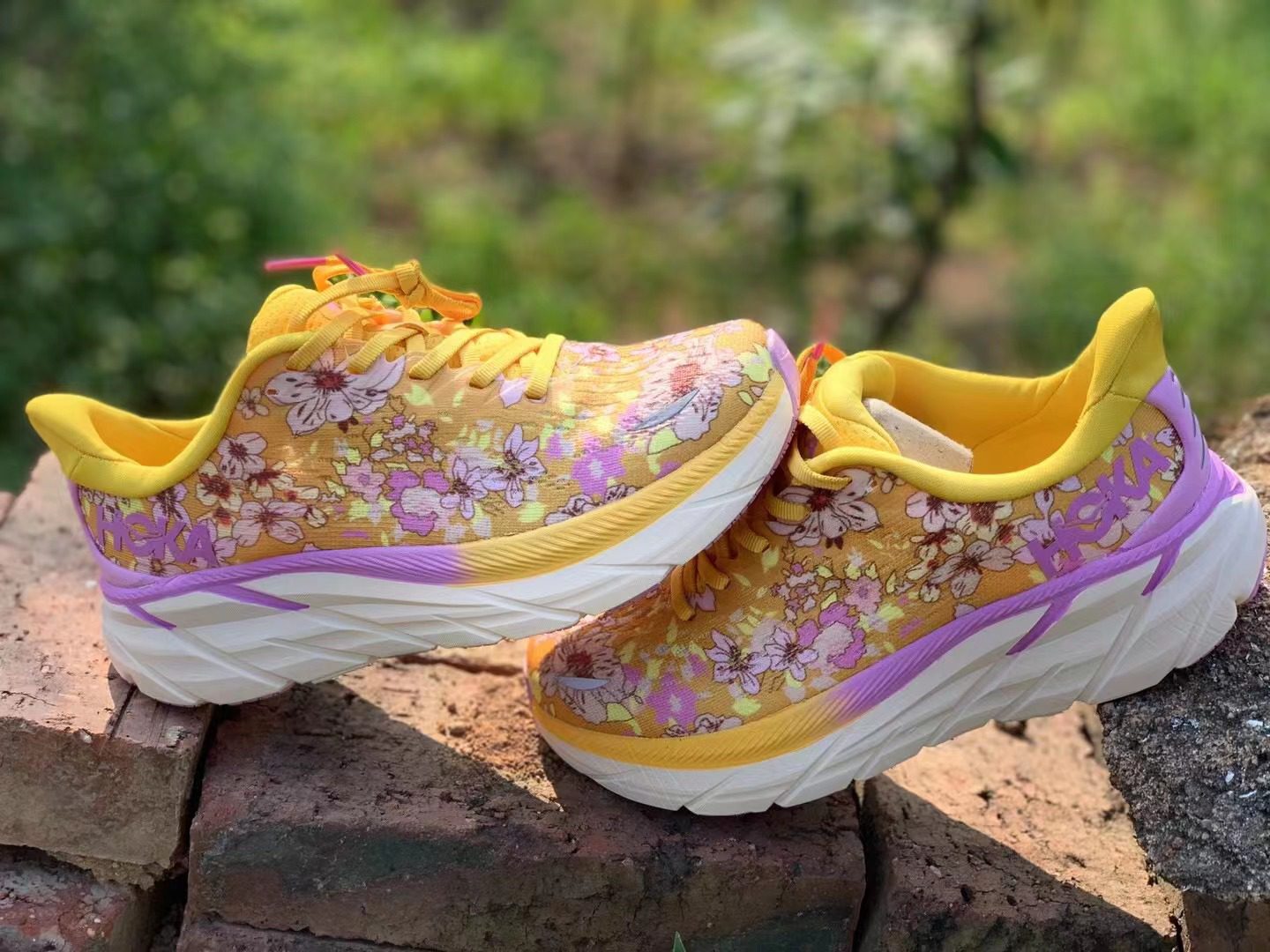 נעלי הוקה-HOKA ONE ONE Clifton 8 Yellow – תמונה 10