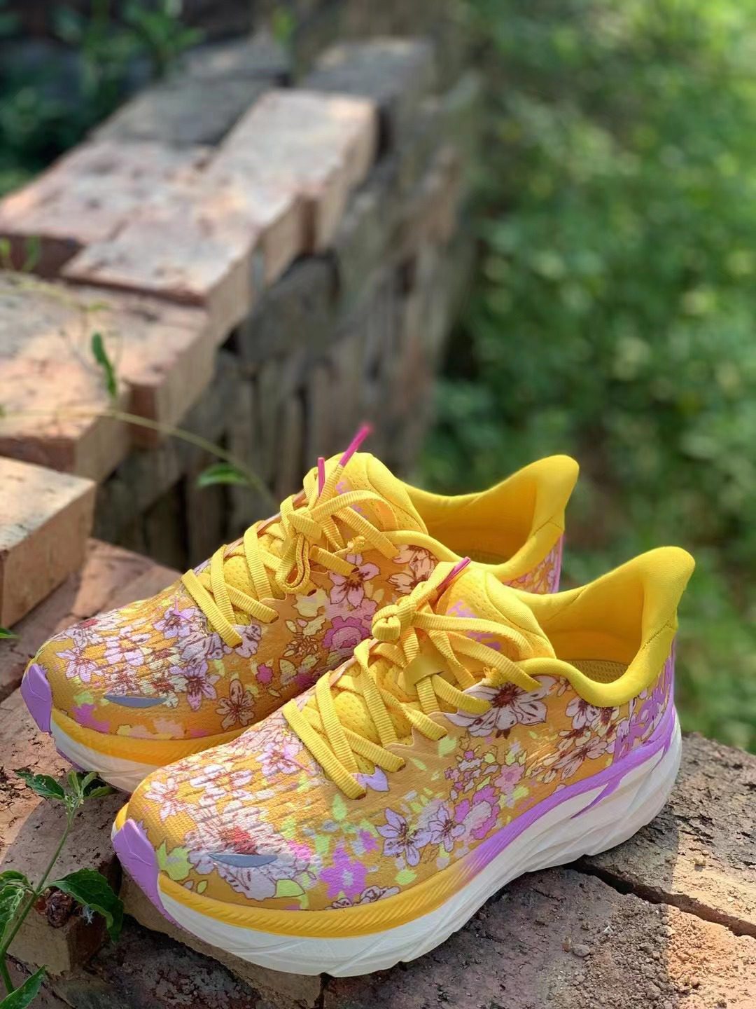 נעלי הוקה-HOKA ONE ONE Clifton 8 Yellow – תמונה 8