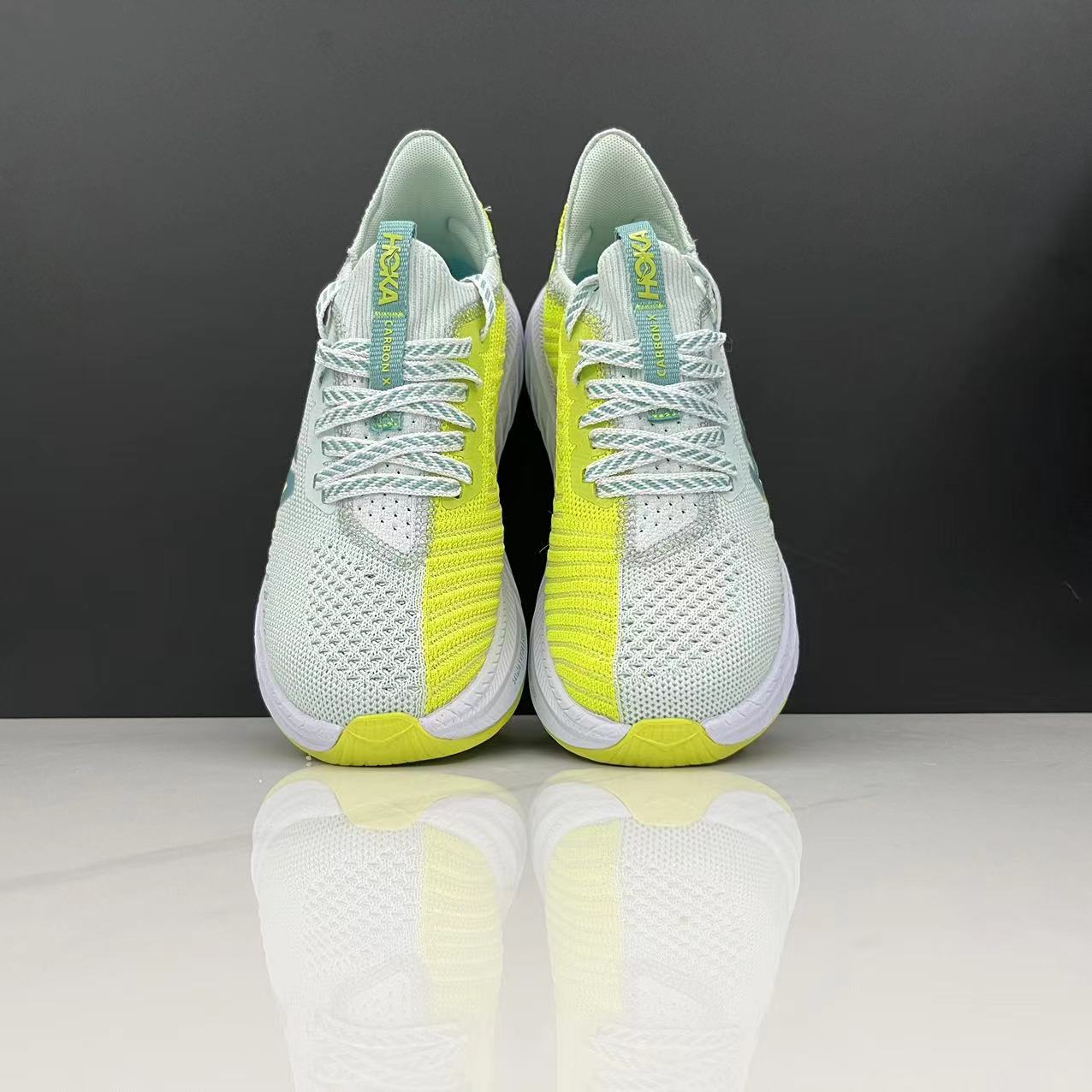 נעלי הוקה-HOKA ONE ONE CARBON X3 Light Gray – תמונה 3