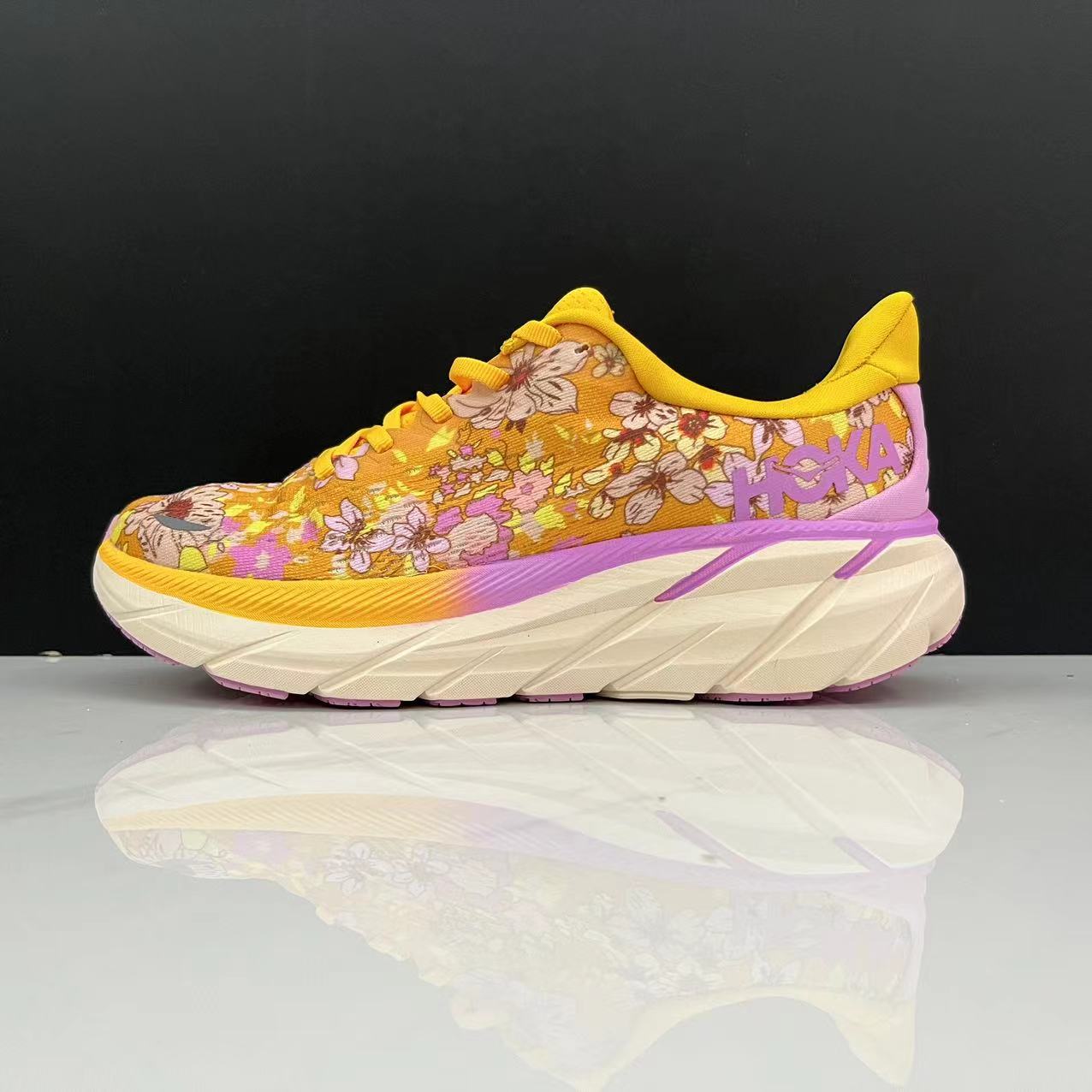נעלי הוקה-HOKA ONE ONE Clifton 8 Yellow – תמונה 11