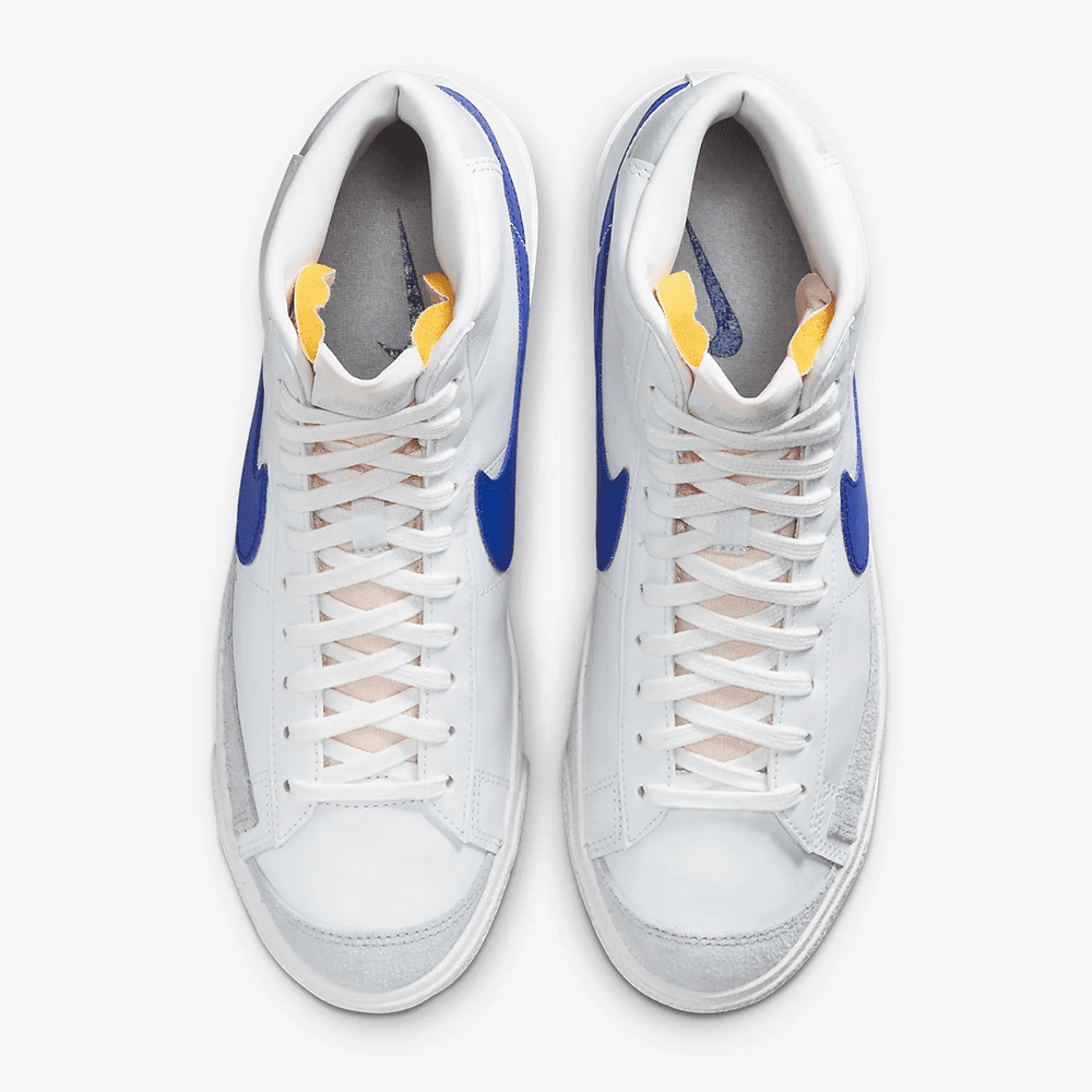 נייק בלייזר גבוהות- NIKE BLAZER MID '77 WHITE BLUE – תמונה 5
