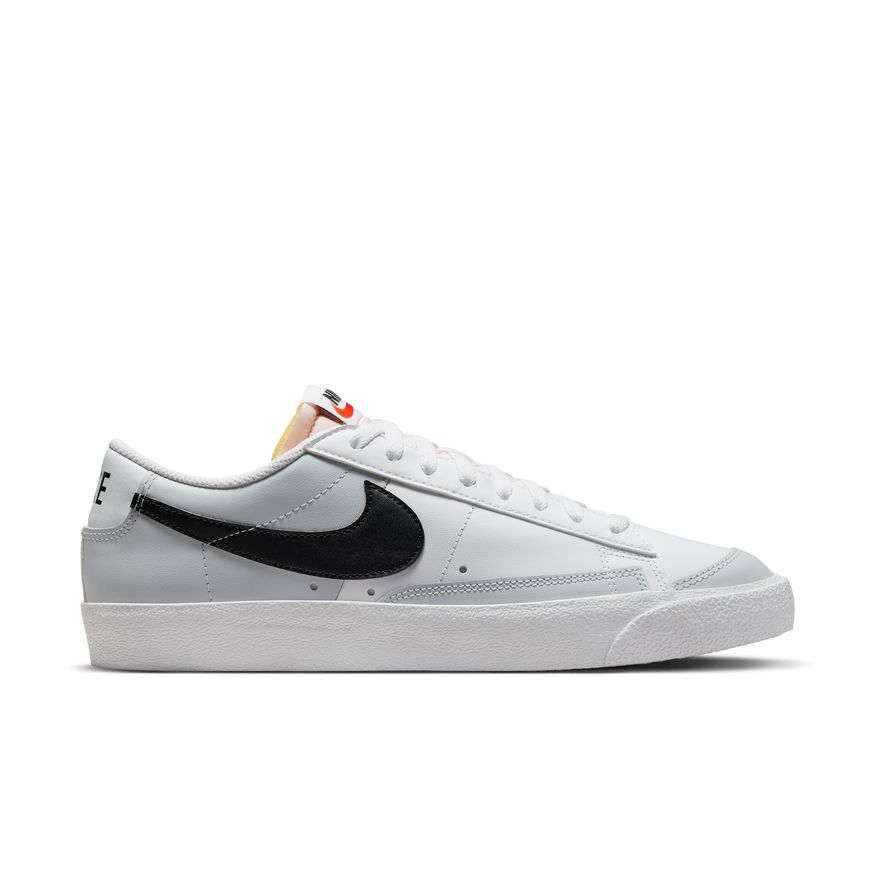נייק בלייזר-NIKE BLAZER LOW '77 VINTAGE WHITE BLACK