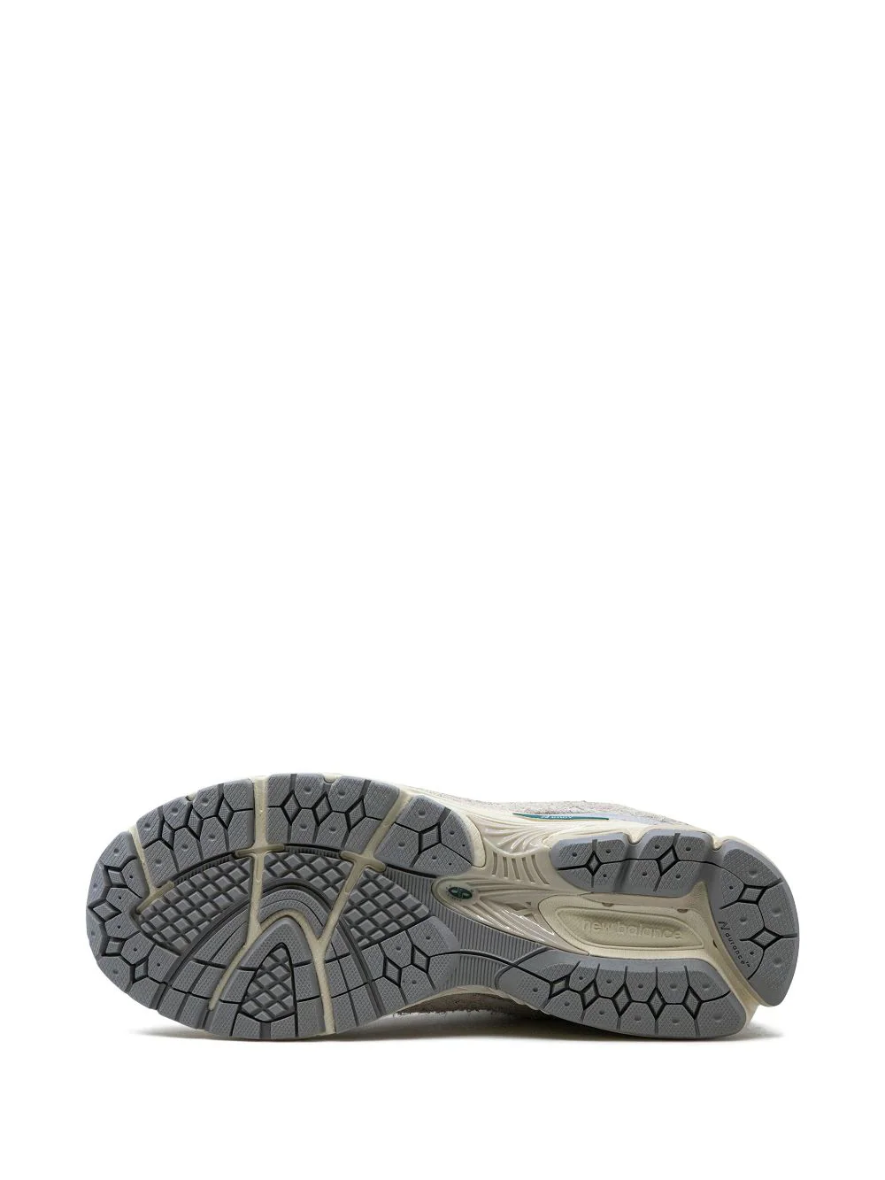 ניו באלאנס - New Balance 2002 R Linen sneakers – תמונה 5