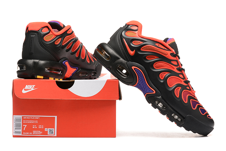 נעלי נייק- NIKE AIR MAX PLUS DRIFT Red Black – תמונה 4